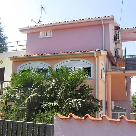 Guest house Mara Malinska